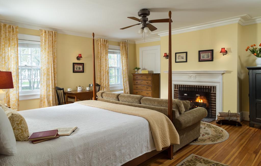 Four Chimneys Inn Бенингтън Екстериор снимка