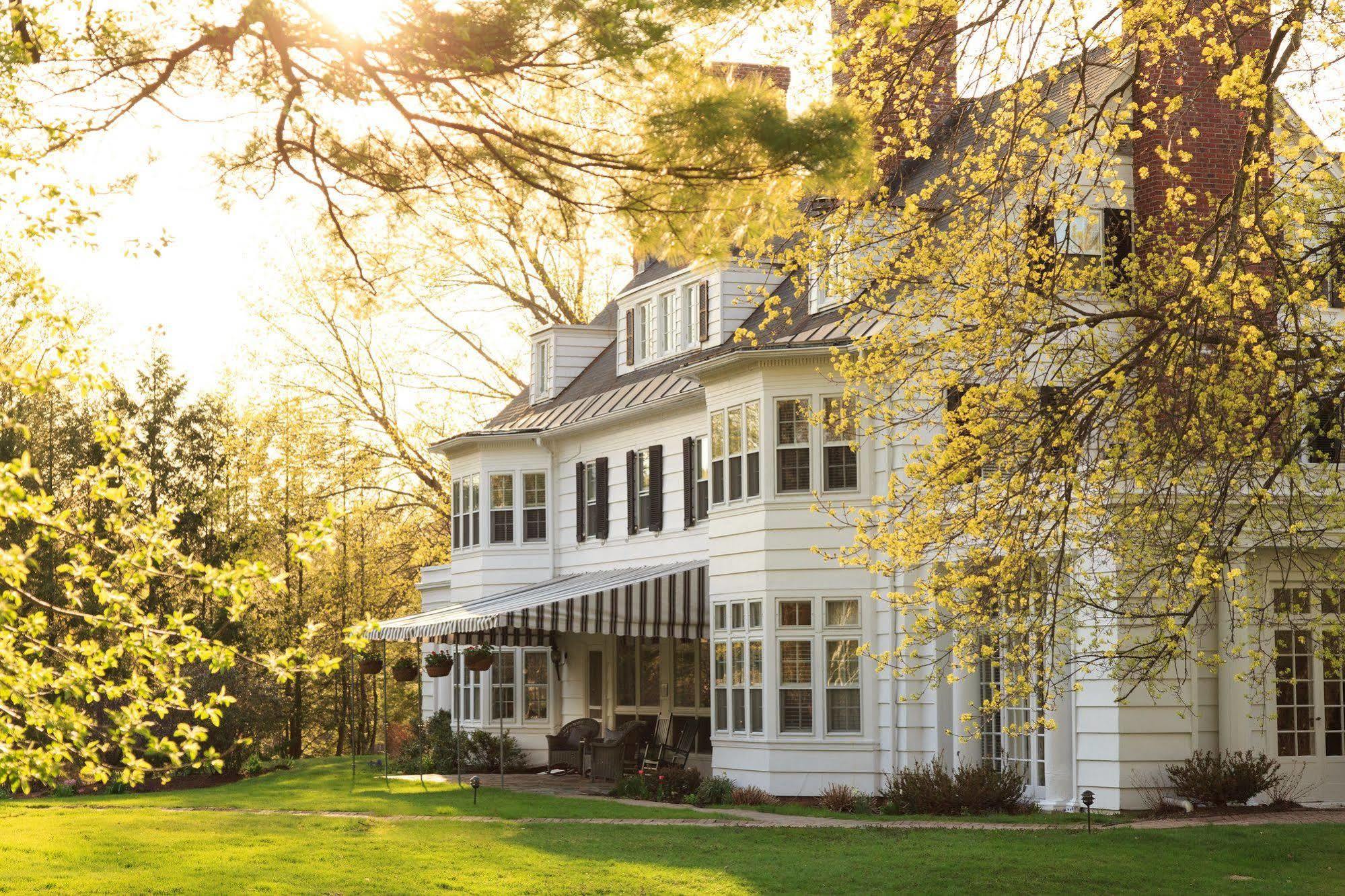 Four Chimneys Inn Бенингтън Екстериор снимка